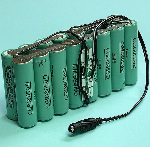 18650-2R-4S4P-PCM 16N + J5.5FM (14.8V 9400mAh)